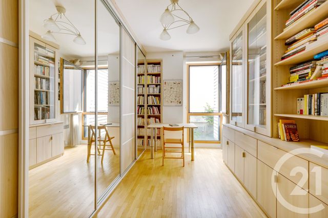 Appartement F3 à vendre - 3 pièces - 66.76 m2 - MONTROUGE - 92 - ILE-DE-FRANCE - Century 21 Côté Mairie