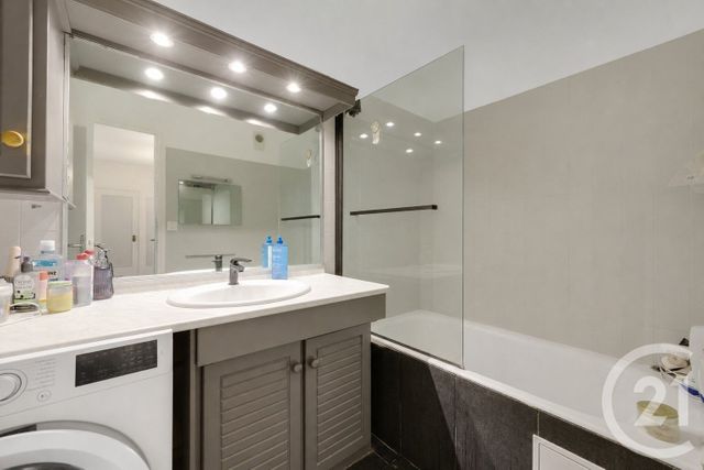 Appartement F3 à vendre - 3 pièces - 69.87 m2 - CACHAN - 94 - ILE-DE-FRANCE - Century 21 Côté Mairie