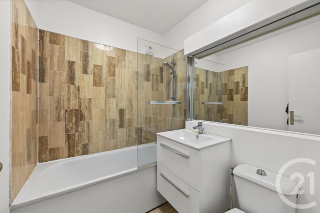Appartement Studio à vendre - 1 pièce - 25.26 m2 - MONTROUGE - 92 - ILE-DE-FRANCE - Century 21 Côté Mairie