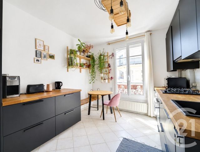 Appartement F2 à vendre - 2 pièces - 49.5 m2 - MONTROUGE - 92 - ILE-DE-FRANCE - Century 21 Côté Mairie