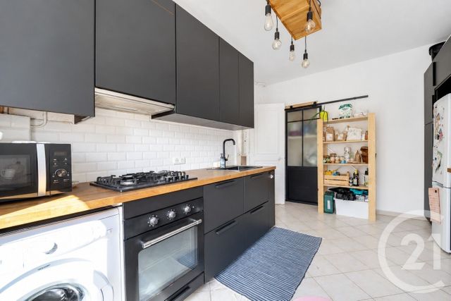 Appartement F2 à vendre - 2 pièces - 49.5 m2 - MONTROUGE - 92 - ILE-DE-FRANCE - Century 21 Côté Mairie