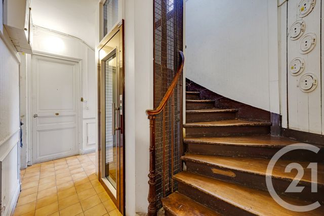 Appartement F2 à vendre - 2 pièces - 40.52 m2 - MONTROUGE - 92 - ILE-DE-FRANCE - Century 21 Côté Mairie