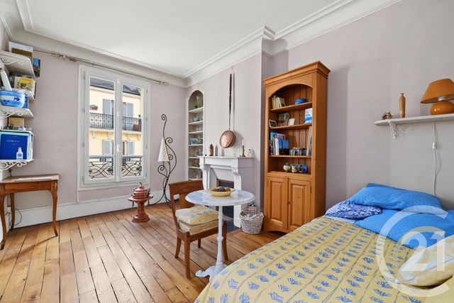 Appartement T3 à vendre - 3 pièces - 48.32 m2 - MONTROUGE - 92 - ILE-DE-FRANCE - Century 21 Côté Mairie