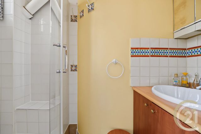 Appartement T3 à vendre - 3 pièces - 48.32 m2 - MONTROUGE - 92 - ILE-DE-FRANCE - Century 21 Côté Mairie